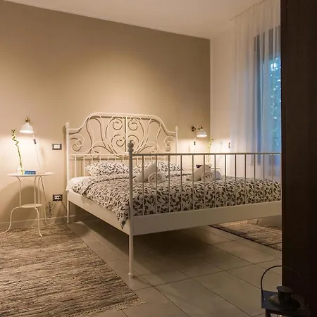 Apartment One Metropolitan *