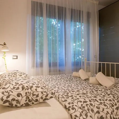 One Metropolitan Apartment